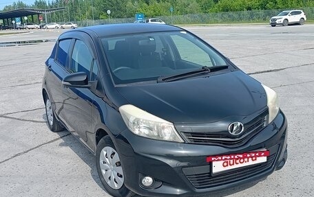 Toyota Vitz, 2013 год, 830 000 рублей, 9 фотография