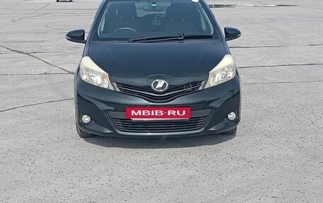 Toyota Vitz, 2013 год, 830 000 рублей, 6 фотография