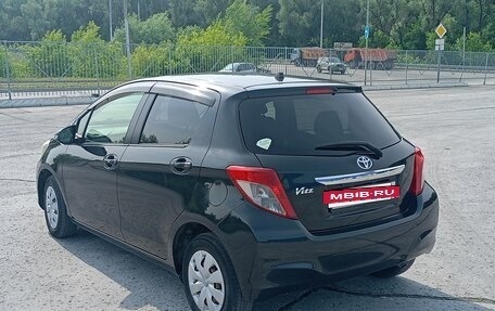 Toyota Vitz, 2013 год, 830 000 рублей, 4 фотография