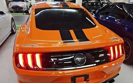 Ford Mustang VI рестайлинг, 2022 год, 3 200 000 рублей, 2 фотография