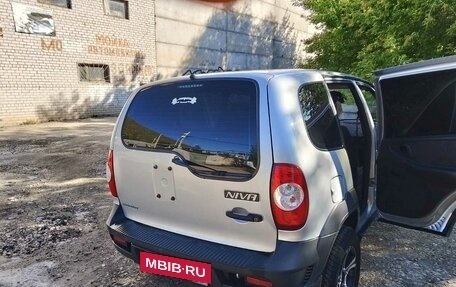 Chevrolet Niva I рестайлинг, 2018 год, 750 000 рублей, 14 фотография