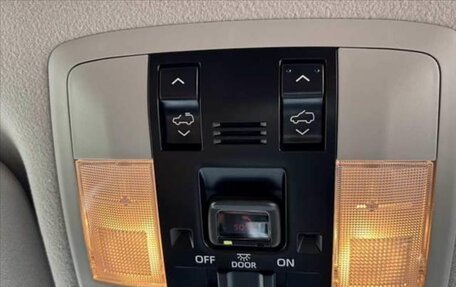 Toyota Land Cruiser Prado 150 рестайлинг 2, 2022 год, 4 080 000 рублей, 13 фотография