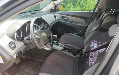 Chevrolet Cruze II, 2010 год, 410 000 рублей, 3 фотография