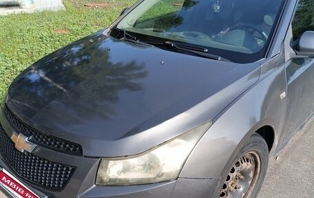 Chevrolet Cruze II, 2010 год, 410 000 рублей, 8 фотография