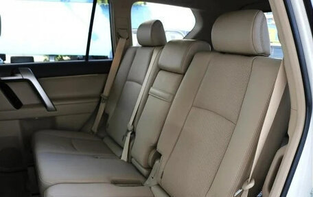 Toyota Land Cruiser Prado 150 рестайлинг 2, 2022 год, 3 500 000 рублей, 13 фотография