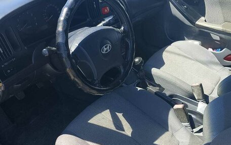 Hyundai Elantra III, 2004 год, 200 000 рублей, 4 фотография