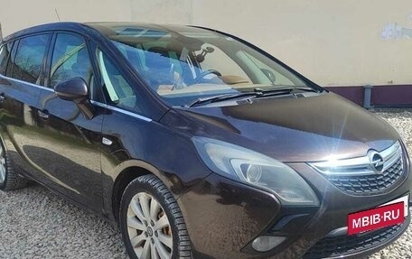 Opel Zafira C рестайлинг, 2013 год, 1 300 000 рублей, 2 фотография