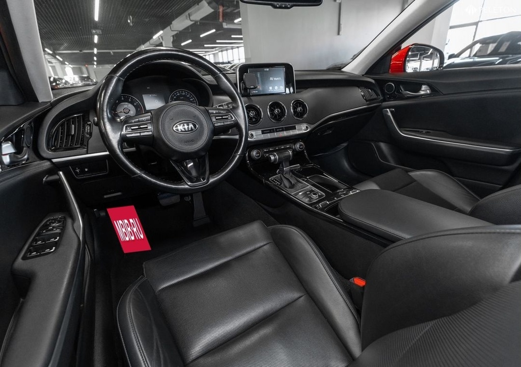 KIA Stinger, 2019 год, 2 280 000 рублей, 8 фотография