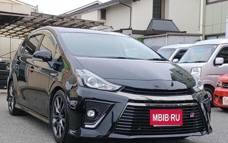 Toyota Prius Alpha I (ZVW40/41), 2020 год, 1 685 000 рублей, 3 фотография