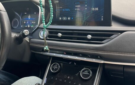 Chery Tiggo 8 Pro, 2021 год, 1 750 000 рублей, 10 фотография