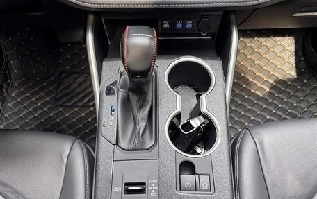 Toyota Highlander, 2022 год, 3 980 000 рублей, 8 фотография