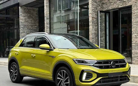 Volkswagen T-Roc I, 2023 год, 1 788 123 рублей, 3 фотография