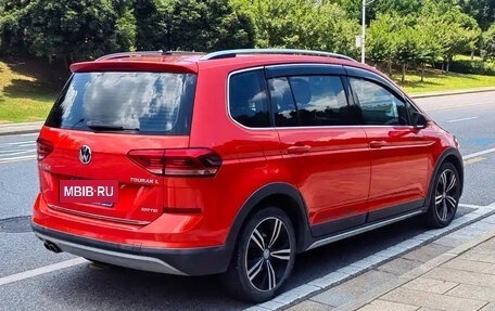 Volkswagen Touran III, 2021 год, 1 499 123 рублей, 3 фотография