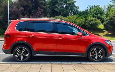 Volkswagen Touran III, 2021 год, 1 499 123 рублей, 8 фотография