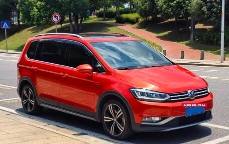 Volkswagen Touran III, 2021 год, 1 499 123 рублей, 5 фотография