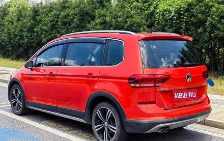 Volkswagen Touran III, 2021 год, 1 499 123 рублей, 6 фотография