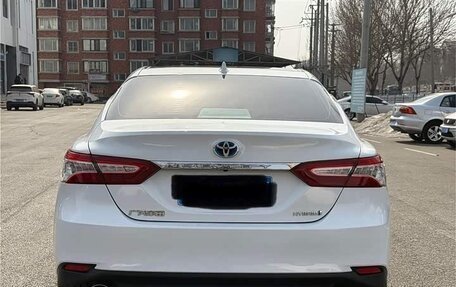 Toyota Camry, 2021 год, 2 400 000 рублей, 5 фотография