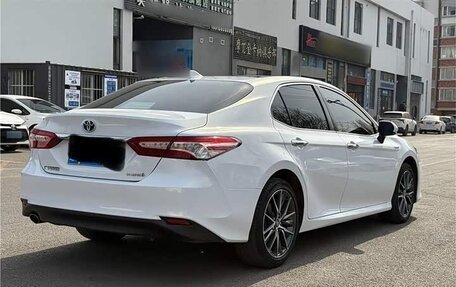 Toyota Camry, 2021 год, 2 400 000 рублей, 6 фотография