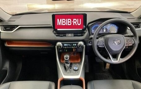 Toyota RAV4, 2023 год, 2 500 000 рублей, 11 фотография