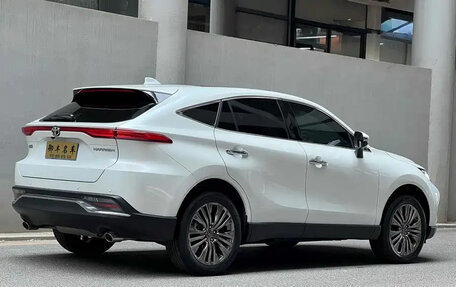 Toyota Harrier, 2023 год, 3 333 123 рублей, 4 фотография