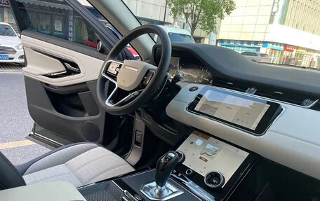 Land Rover Range Rover Evoque II, 2022 год, 2 840 000 рублей, 17 фотография