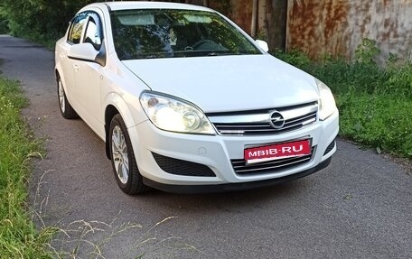 Opel Astra H, 2011 год, 750 000 рублей, 1 фотография