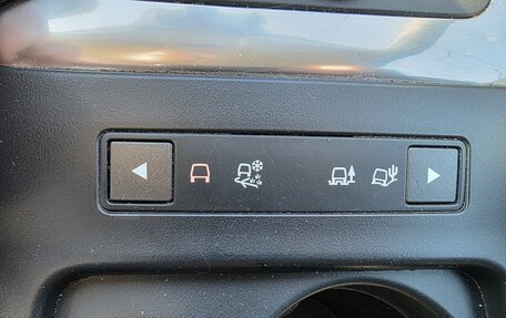 Land Rover Freelander II рестайлинг 2, 2013 год, 1 469 000 рублей, 22 фотография