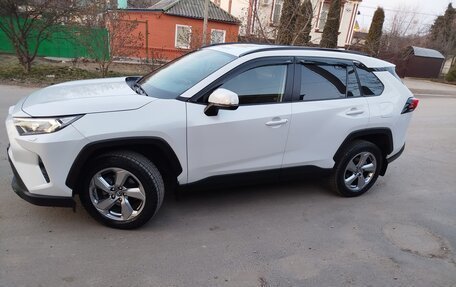Toyota RAV4, 2019 год, 3 100 000 рублей, 4 фотография