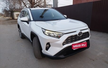 Toyota RAV4, 2019 год, 3 100 000 рублей, 12 фотография