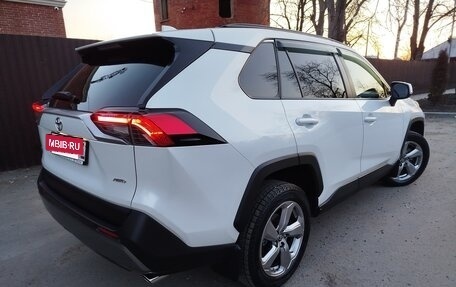 Toyota RAV4, 2019 год, 3 100 000 рублей, 3 фотография