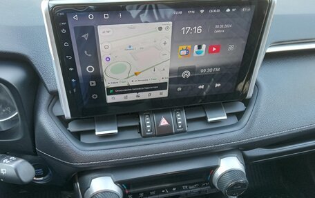Toyota RAV4, 2019 год, 3 100 000 рублей, 15 фотография