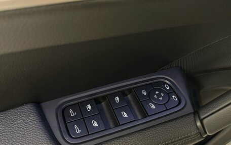 Porsche Cayenne III, 2023 год, 17 000 000 рублей, 25 фотография