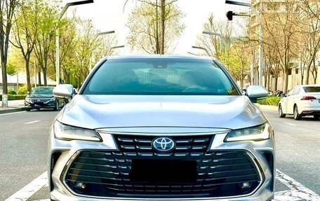 Toyota Avalon, 2022 год, 3 280 000 рублей, 2 фотография
