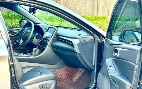 Toyota Avalon, 2022 год, 3 280 000 рублей, 4 фотография