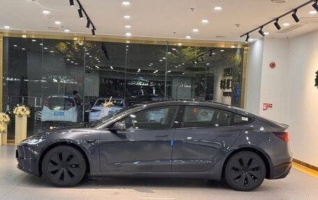 Tesla Model 3 I, 2025 год, 5 500 000 рублей, 4 фотография