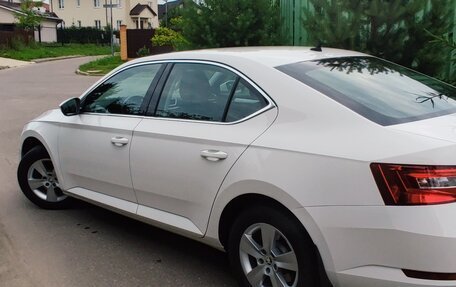 Skoda Superb III рестайлинг, 2016 год, 1 810 000 рублей, 6 фотография