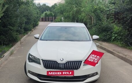 Skoda Superb III рестайлинг, 2016 год, 1 810 000 рублей, 2 фотография