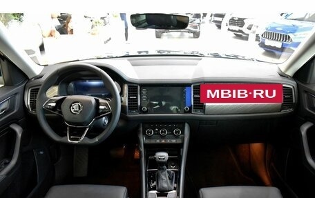Skoda Kodiaq I, 2025 год, 5 050 000 рублей, 8 фотография