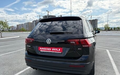Volkswagen Tiguan II, 2018 год, 2 390 000 рублей, 6 фотография