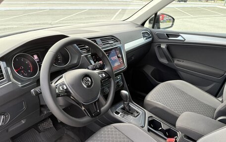 Volkswagen Tiguan II, 2018 год, 2 390 000 рублей, 9 фотография