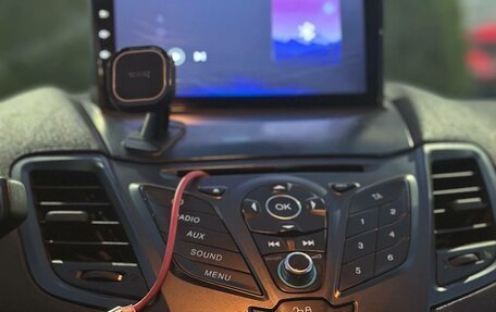 Ford Fiesta, 2016 год, 695 000 рублей, 7 фотография
