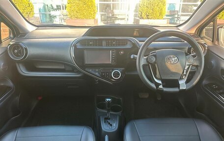 Toyota Aqua I, 2018 год, 1 375 000 рублей, 6 фотография