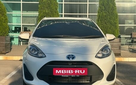 Toyota Aqua I, 2018 год, 1 375 000 рублей, 13 фотография