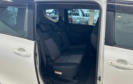 Toyota Sienta II, 2019 год, 1 649 000 рублей, 17 фотография