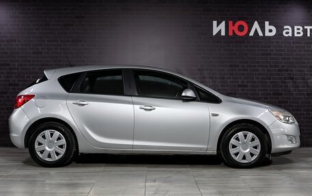 Opel Astra J, 2011 год, 750 000 рублей, 9 фотография