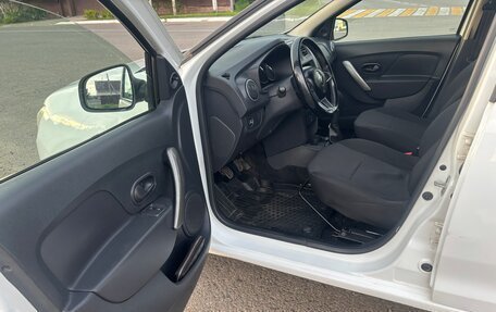 Renault Logan II, 2019 год, 435 000 рублей, 6 фотография