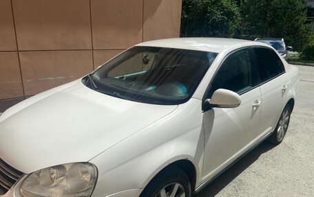 Volkswagen Jetta VI, 2010 год, 529 000 рублей, 3 фотография