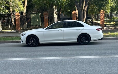 Mercedes-Benz E-Класс, 2021 год, 6 750 000 рублей, 6 фотография