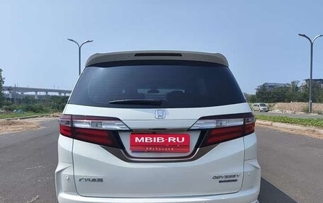 Honda Odyssey IV, 2021 год, 2 300 000 рублей, 7 фотография