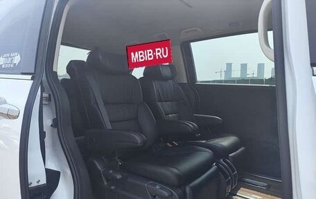 Honda Odyssey IV, 2021 год, 2 300 000 рублей, 16 фотография